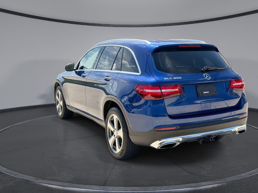 Thumbnail: 2017 Mercedes-Benz GLC - 10