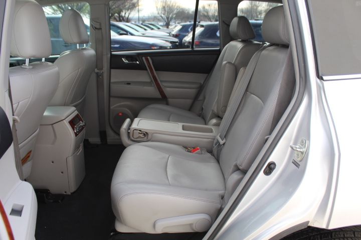 Used Car 2012 Toyota Highlander  Limited For Sale Under $10,000 In Georgetown, Texas