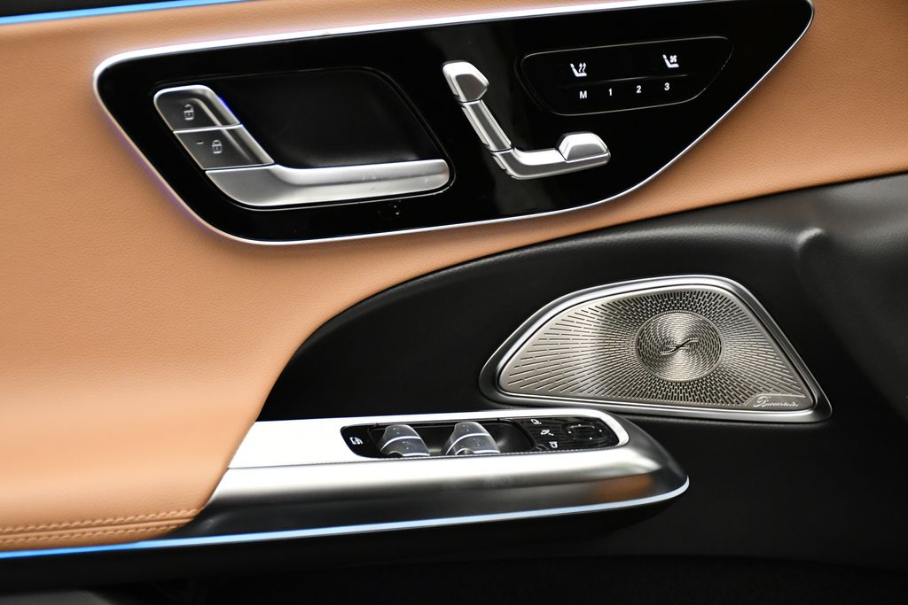 2025 Mercedes-Benz E-Class E 450 31
