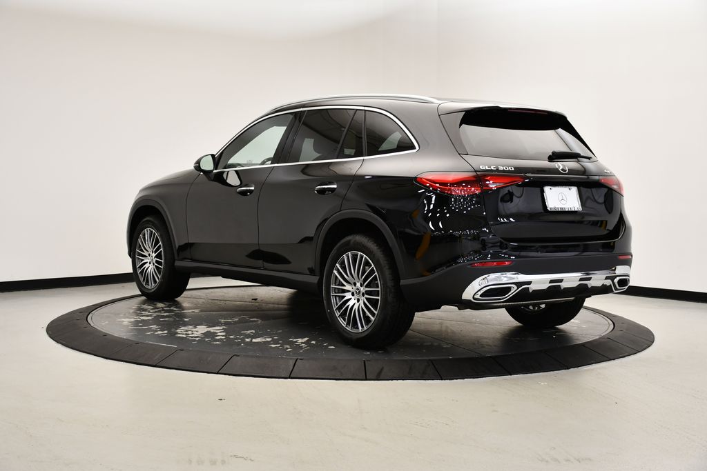 2025 Mercedes-Benz GLC 300 3