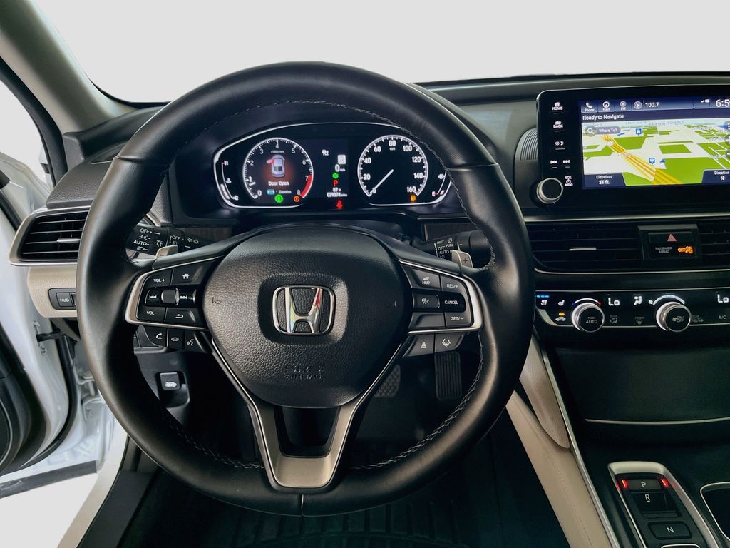 Used 2022 White Honda Touring 2.0T image 11