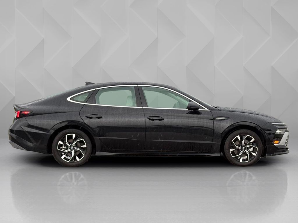 2025 Hyundai Sonata SEL - 3