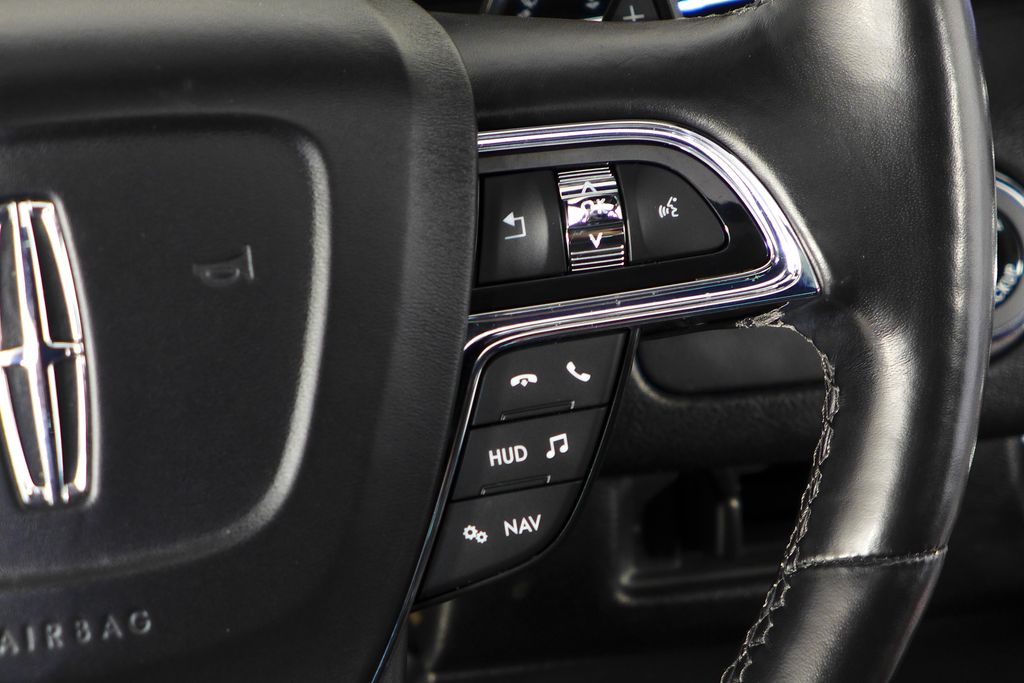 Thumbnail: 2019 Lincoln Navigator - 31