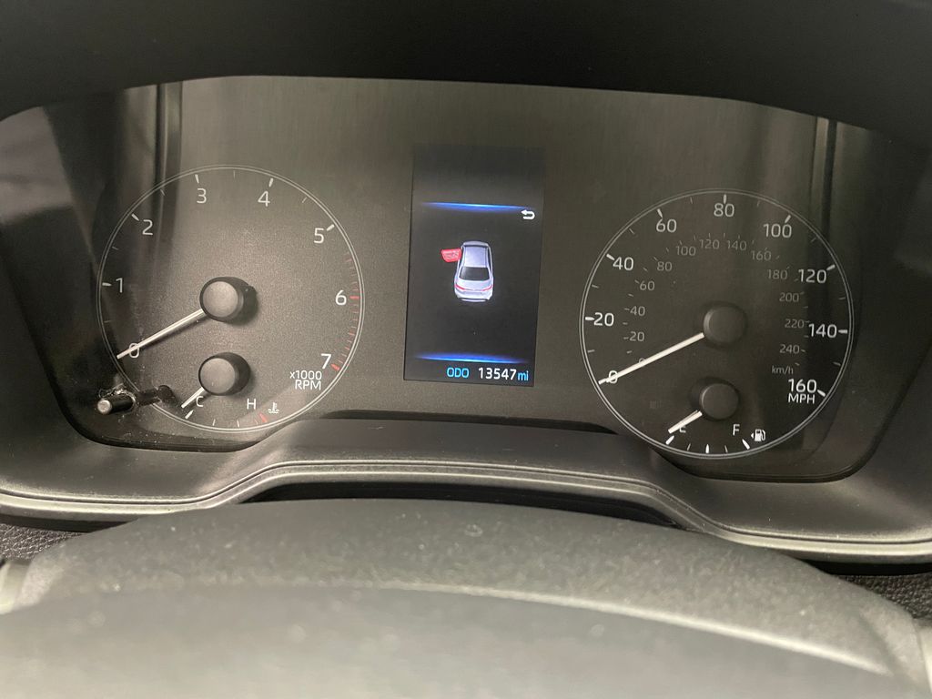 2023 Toyota Corolla LE 23