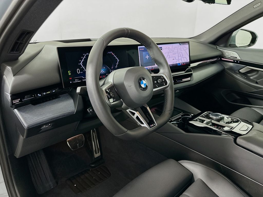 Thumbnail: 2025 BMW 5 Series - 9