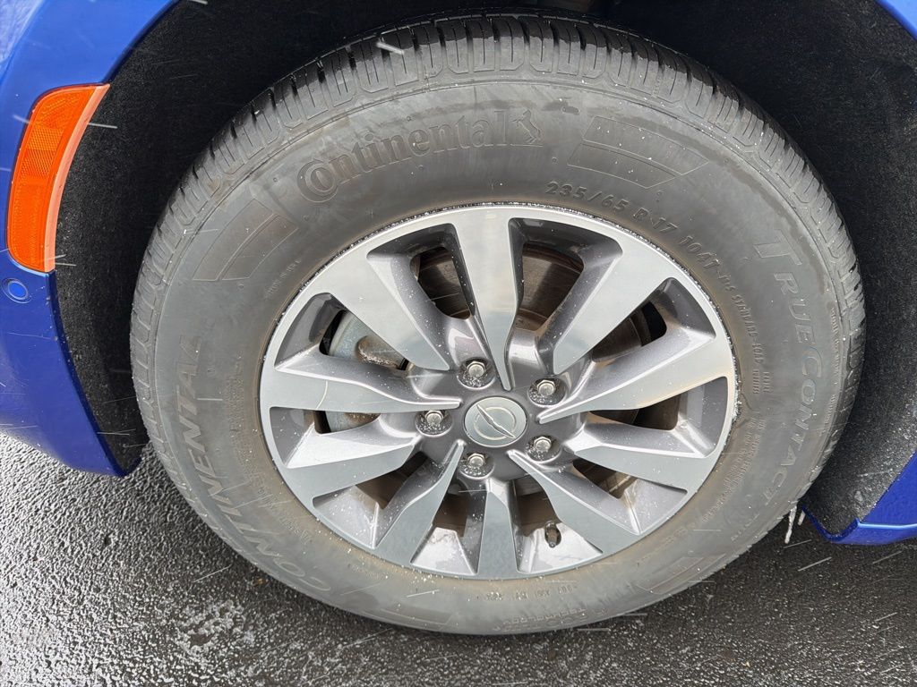 Thumbnail: 2019 Chrysler Pacifica - 10