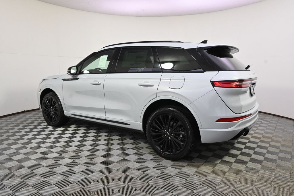 New 2026 White Lincoln Premiere image 3