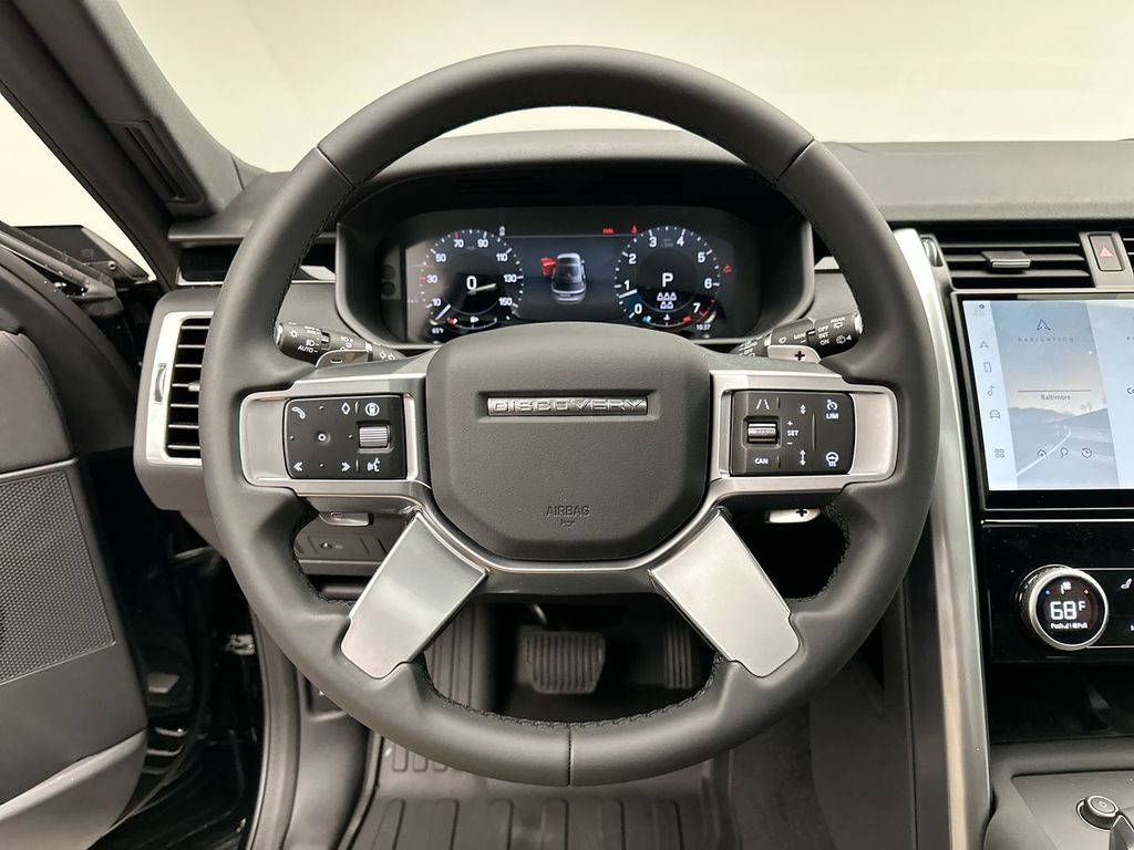 2025 Land Rover Discovery S 14