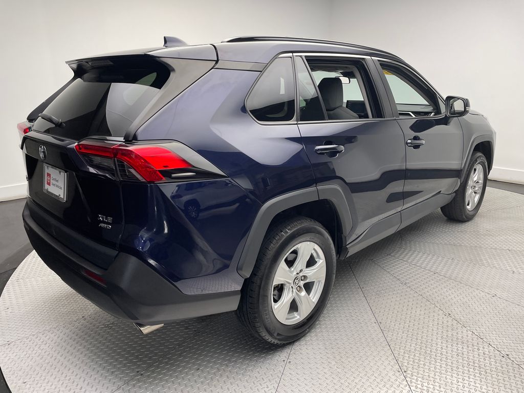 2021 Toyota RAV4 XLE 5