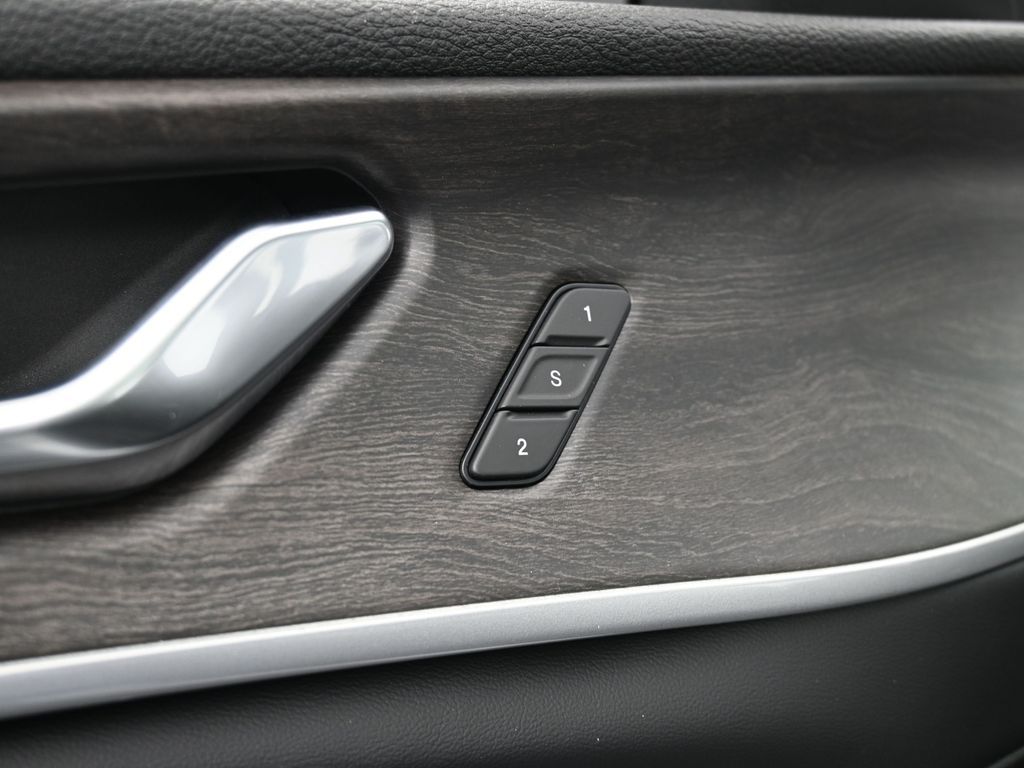 New 2025 Silver Zynith Jeep Limited image 17