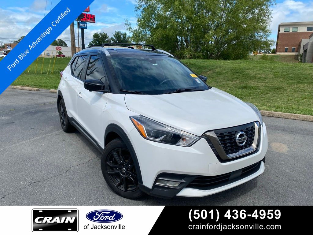Aspen White/Super Black 2020 Nissan Kicks SR FWD SUV / Crossover Front-Wheel Drive Continuously Variable Transmission