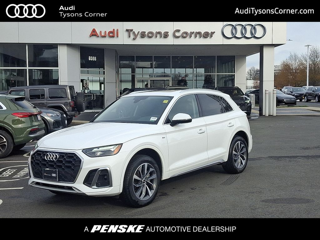 Thumbnail: 2022 Audi Q5 - 1