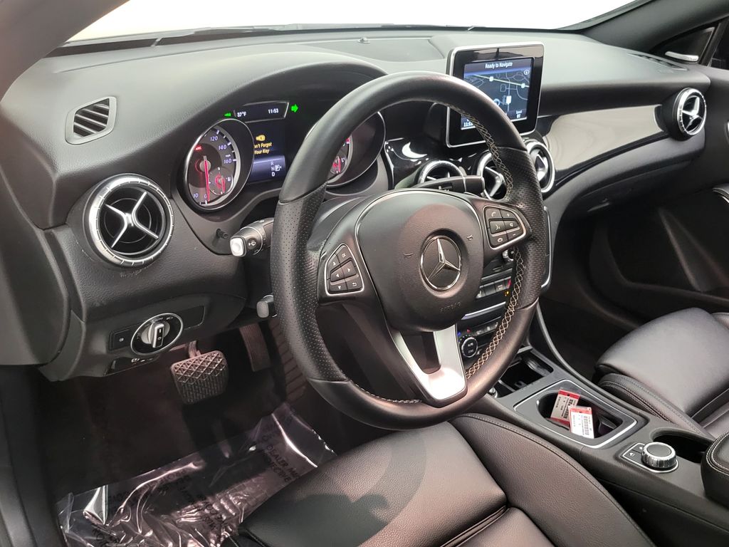 Thumbnail: 2016 Mercedes-Benz CLA - 25