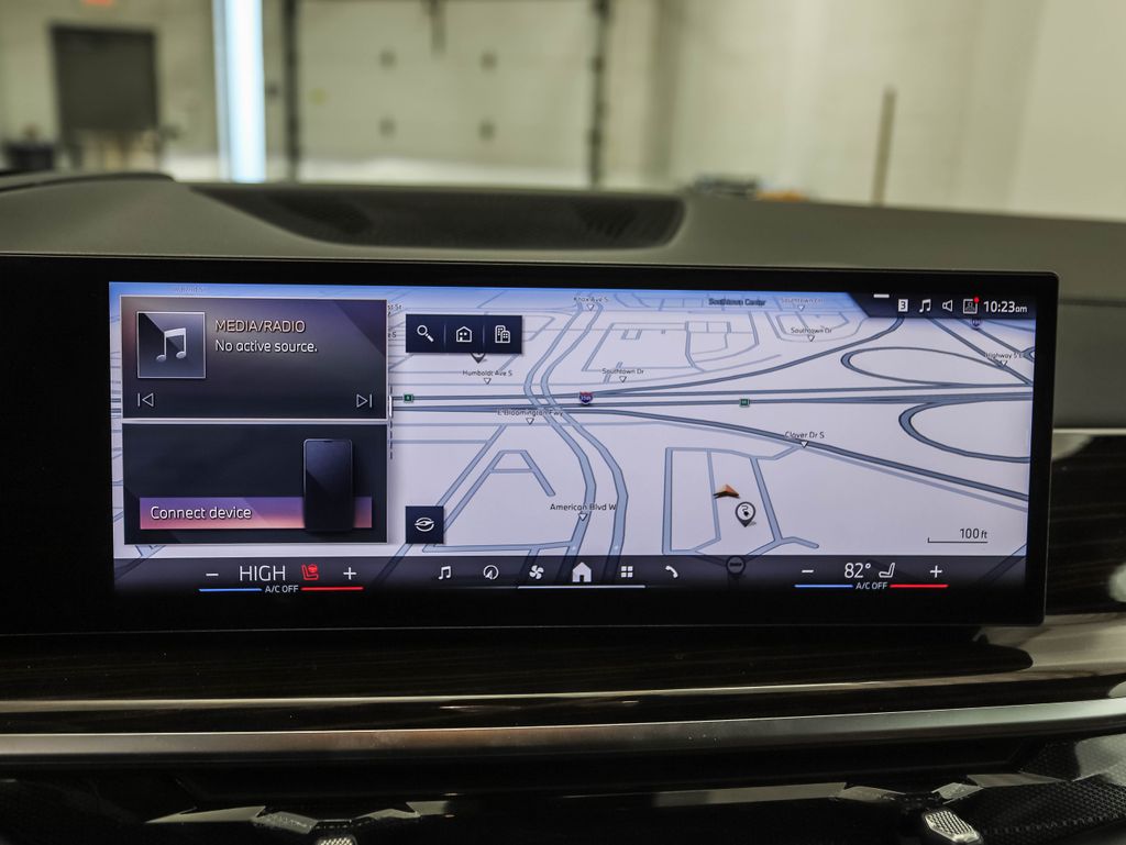 Thumbnail: 2026 BMW X5 - 15