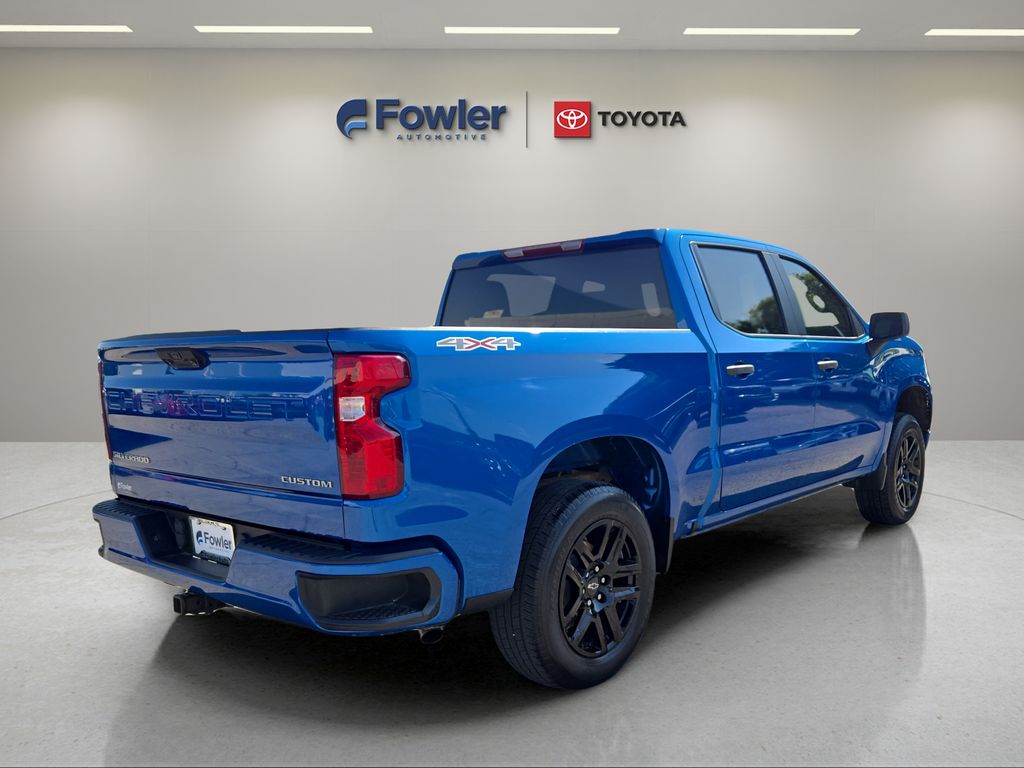 View vehicle photo 7