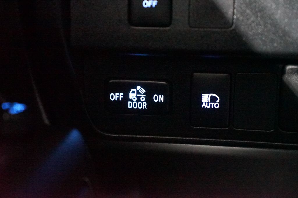 Thumbnail: 2022 Toyota Tacoma - 21