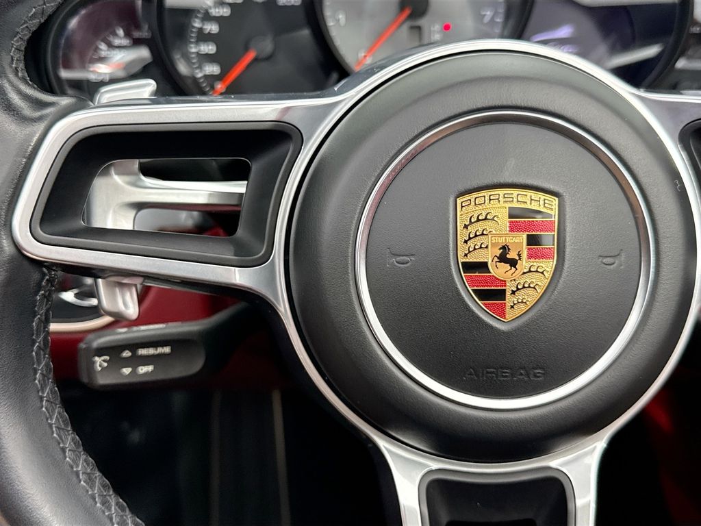 Thumbnail: 2019 Porsche 911 - 24