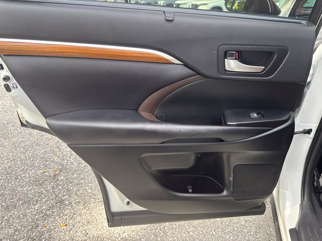 Used 2019 Toyota Highlander SUV