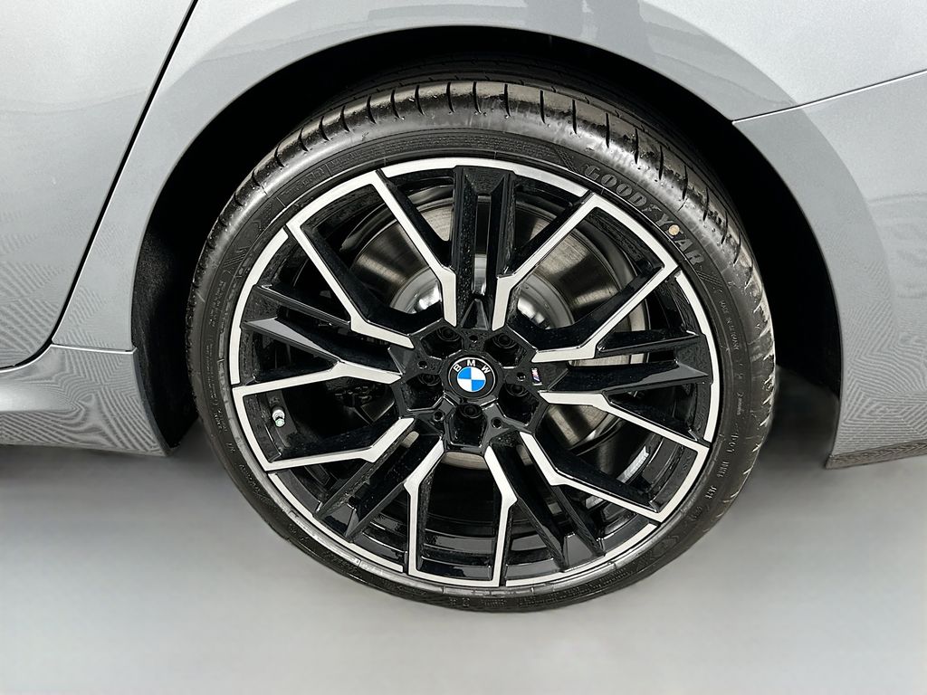 Thumbnail: 2026 BMW 8 Series - 23