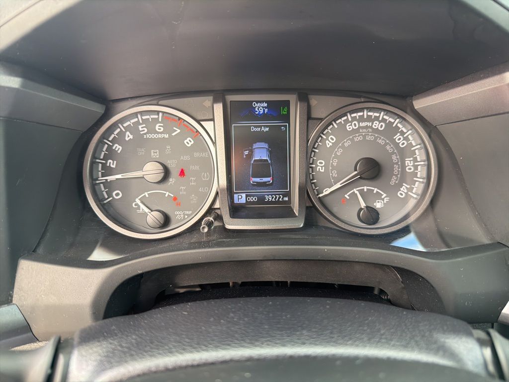 Thumbnail: 2022 Toyota Tacoma - 14