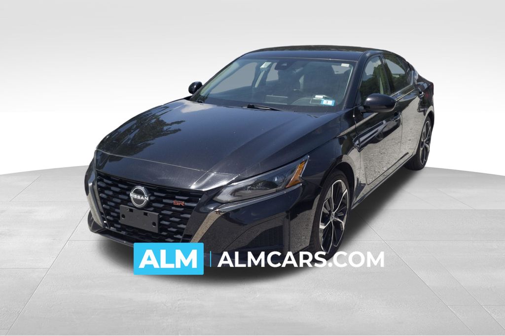 Super Black Clearcoat 2024 Nissan Altima Sedan Front-Wheel Drive Continuously Variable Transmission