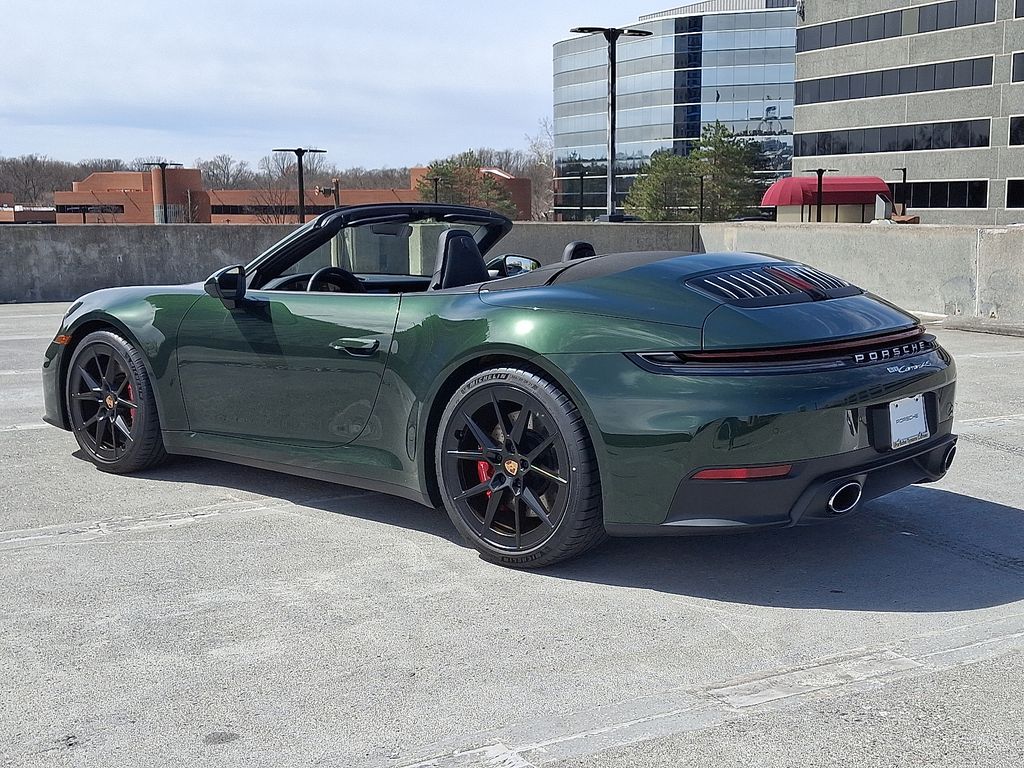 Thumbnail: 2026 Porsche 911 - 3