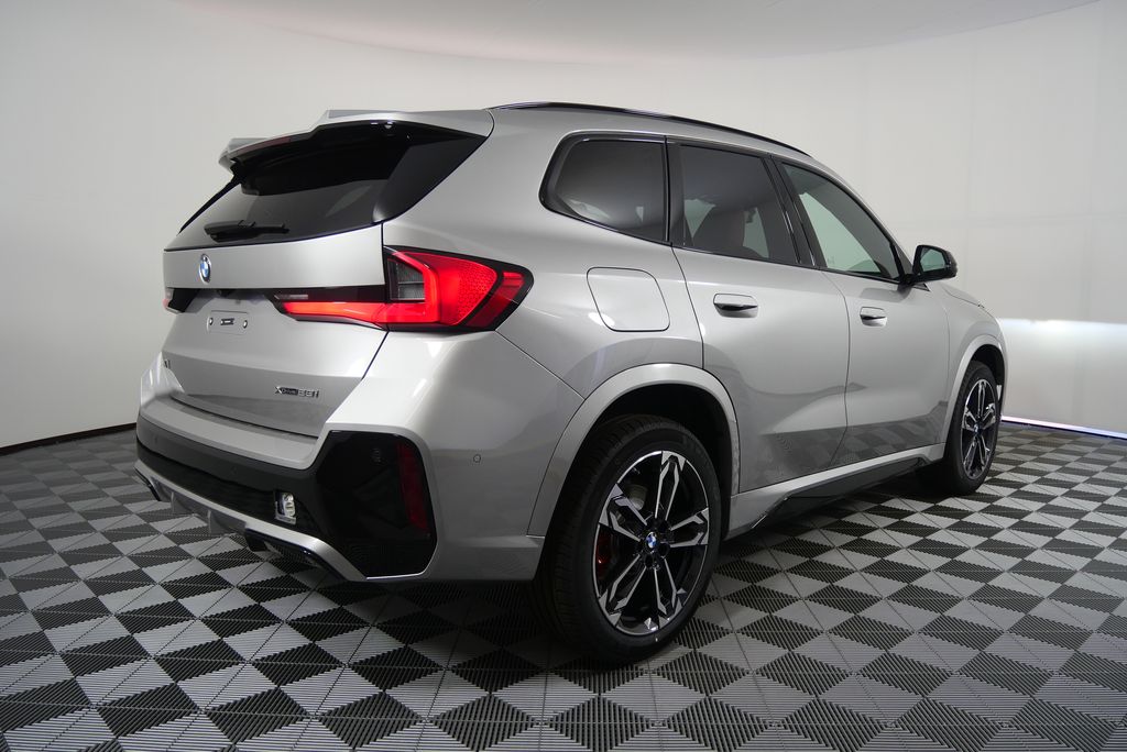 2025 BMW X1 xDrive28i 3