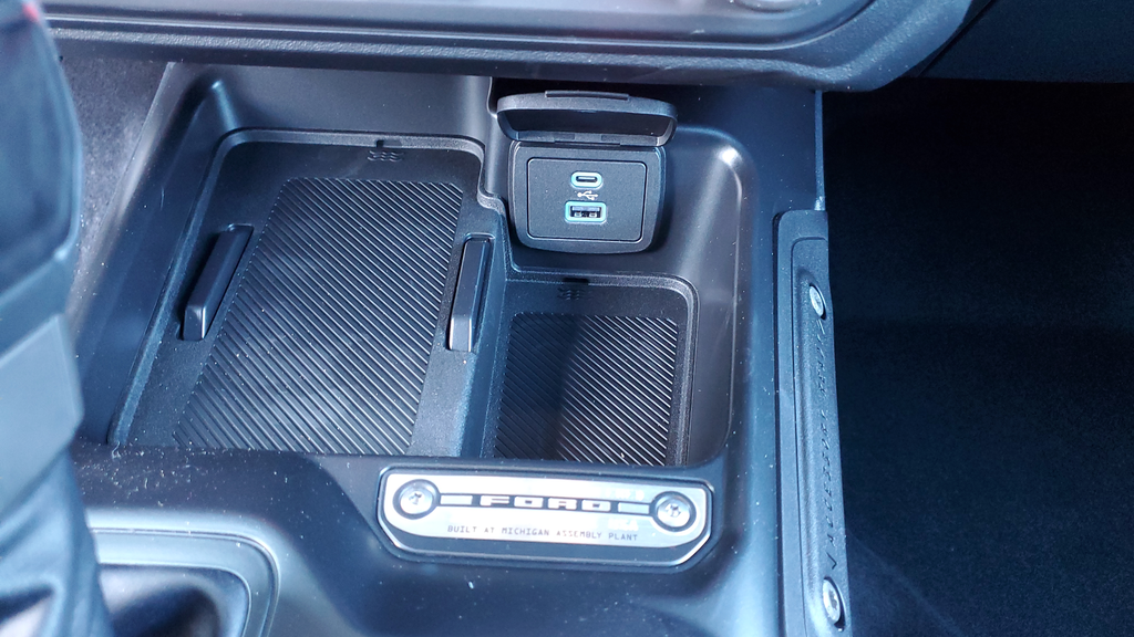 New 2025 Beige Ford Outer Banks image 29