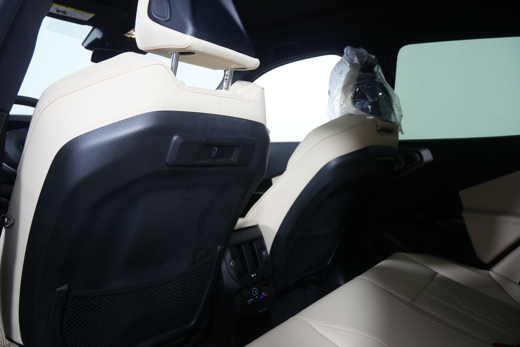 Thumbnail: 2026 BMW X3 - 16