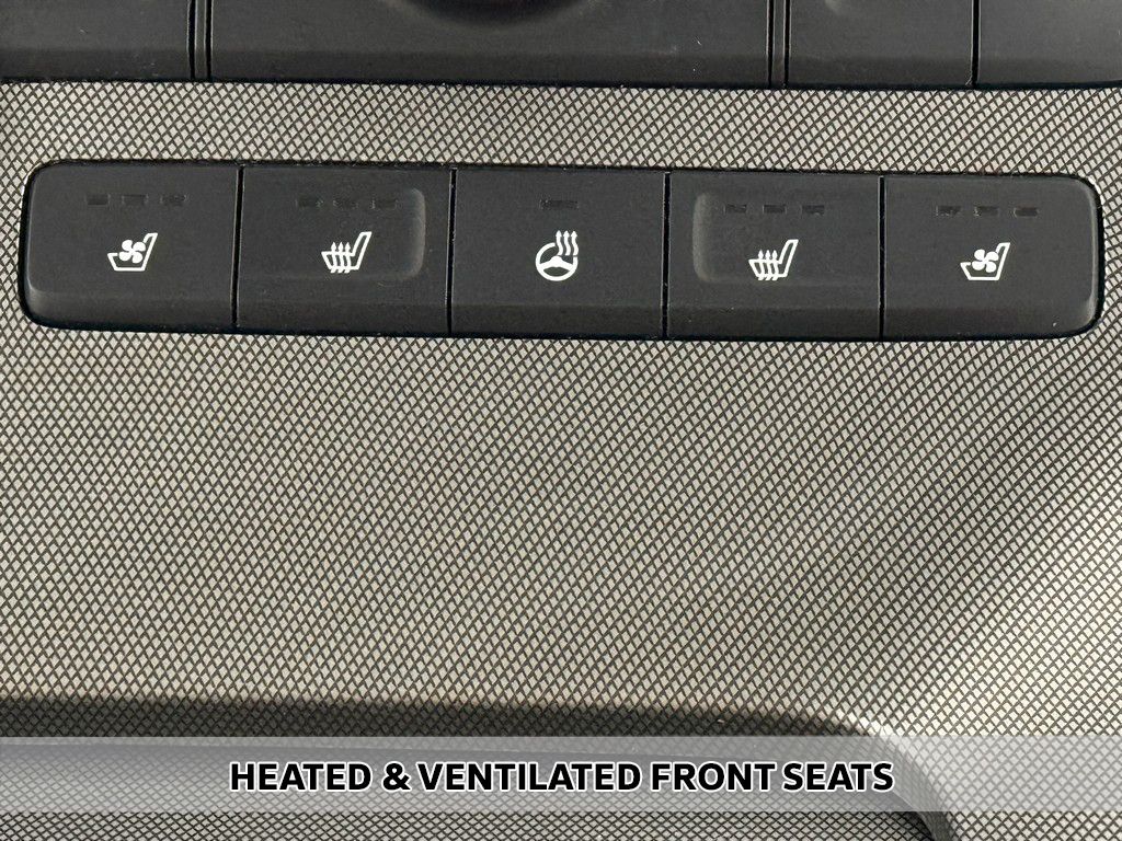 Used 2020 Red Hyundai Limited image 11