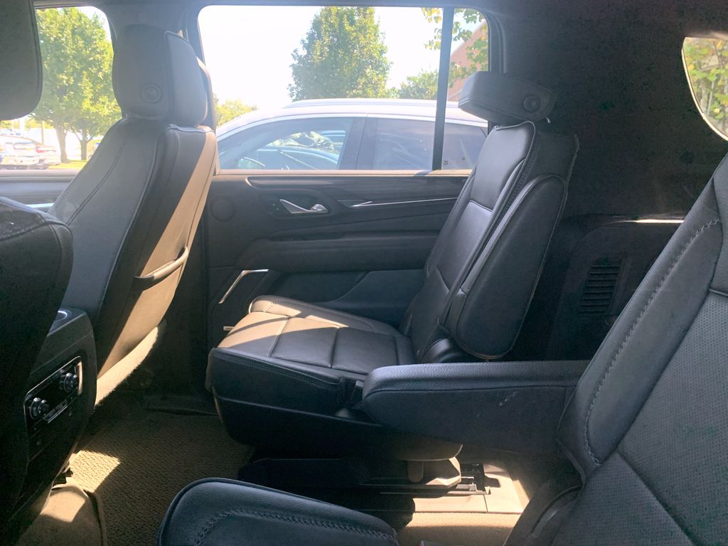 Thumbnail: 2022 GMC Yukon XL - 6