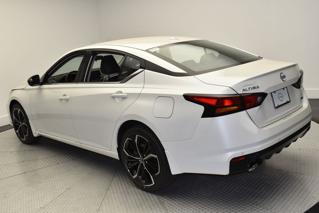 Thumbnail: 2025 Nissan Altima - 7