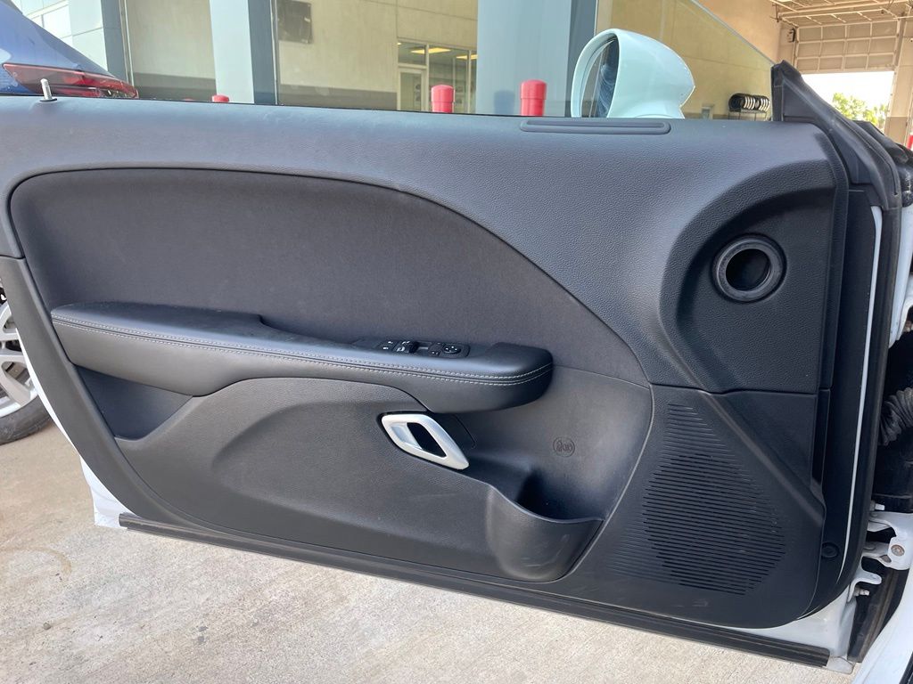 Used 2019 White Dodge R/T image 9