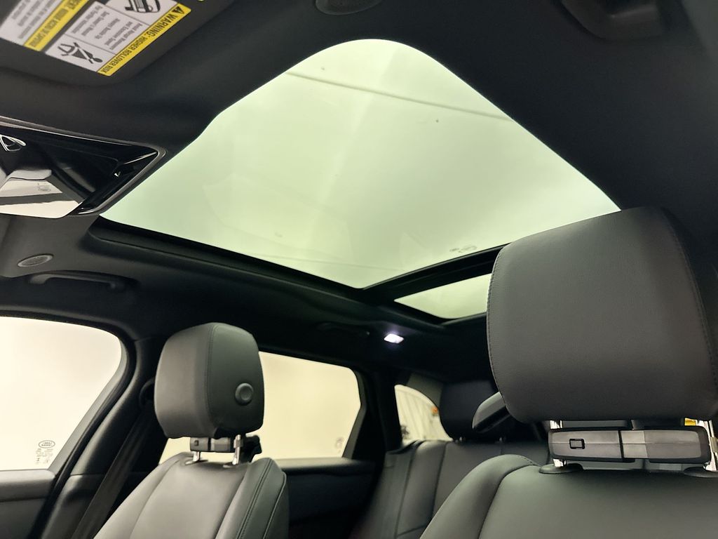 Thumbnail: 2026 Land Rover Range Rover Velar - 21