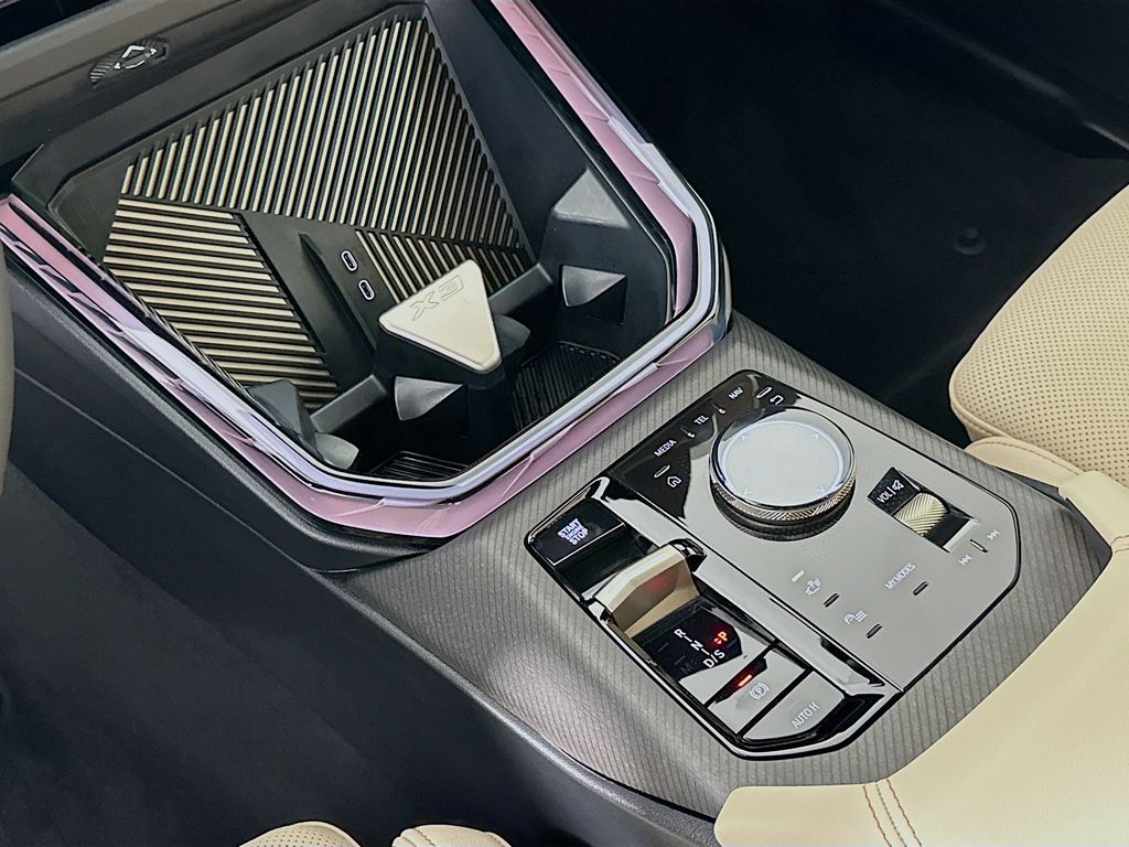 Thumbnail: 2025 BMW X3 - 16