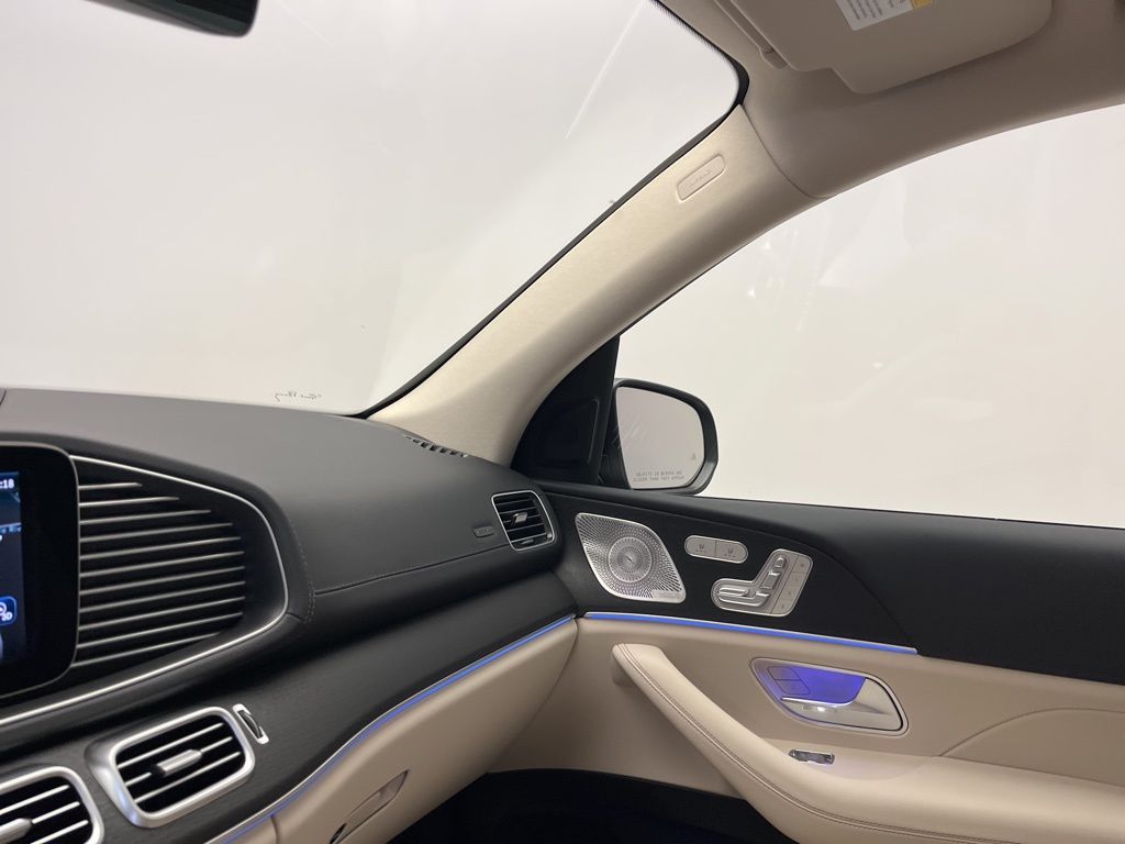 Thumbnail: 2026 Mercedes-Benz GLS - 23