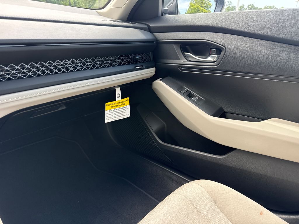Certified Used 2026  Honda LX image 14