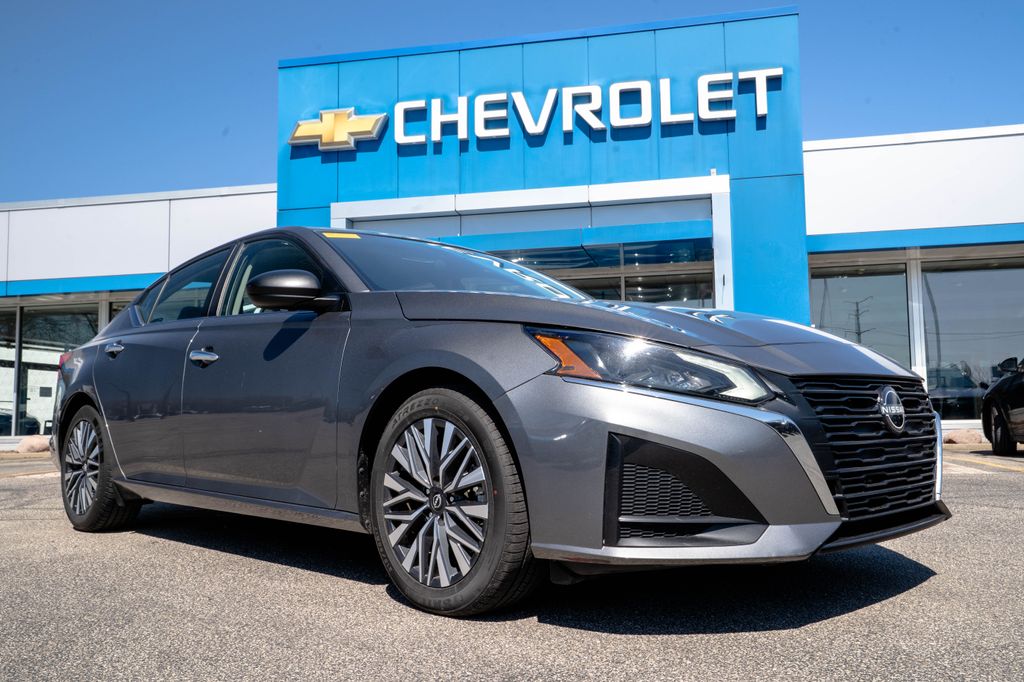 2024 Nissan Altima SV