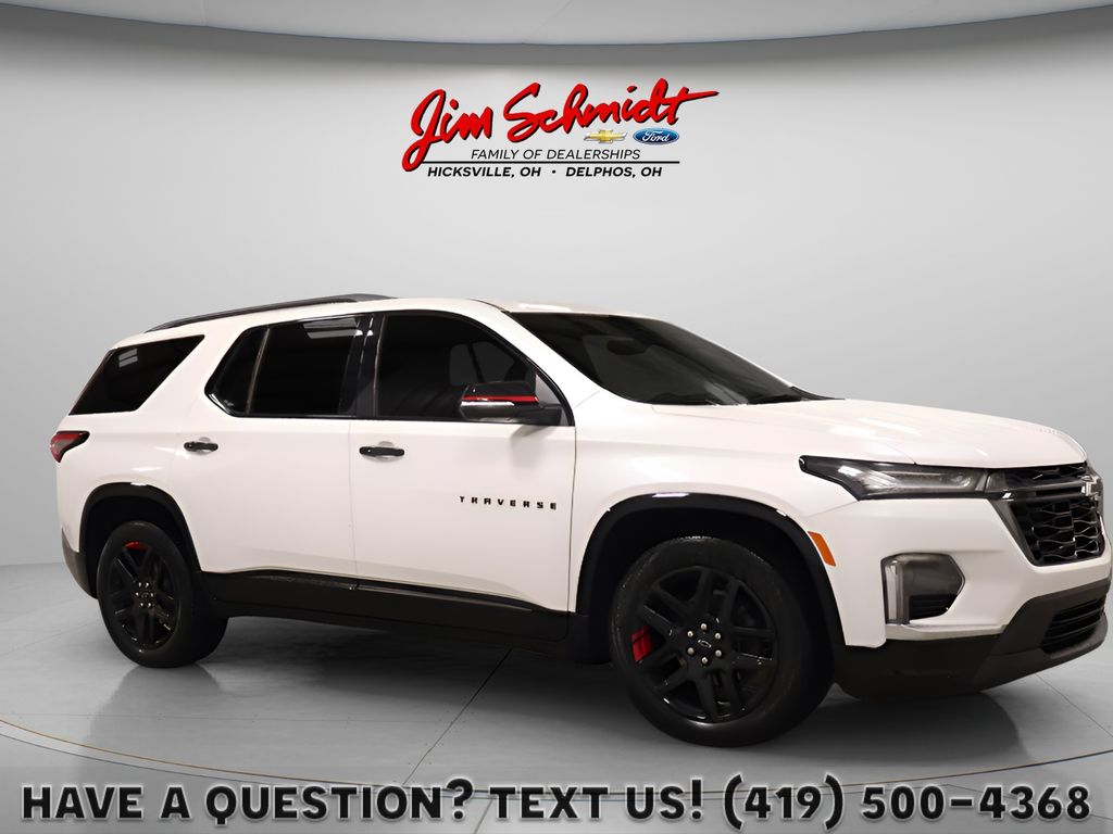 White (Iridescent Pearl Tricoat) 2023 Chevrolet Traverse SUV / Crossover Four-Wheel Drive 9-Speed Automatic