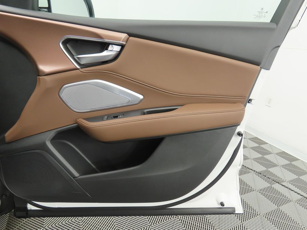 Thumbnail: 2025 Acura RDX - 25