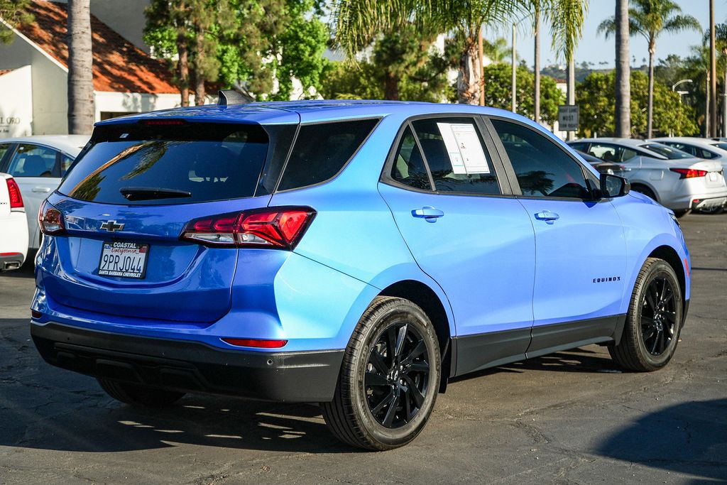 View vehicle photo 6