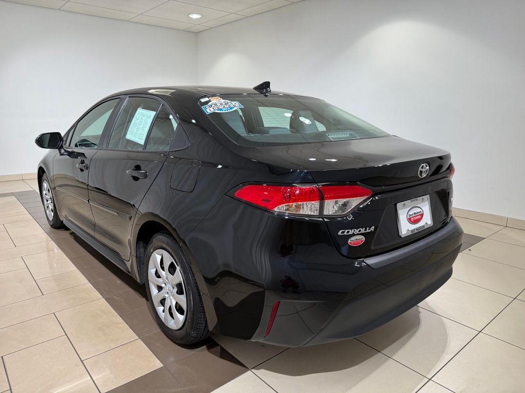 Thumbnail: 2024 Toyota Corolla - 3