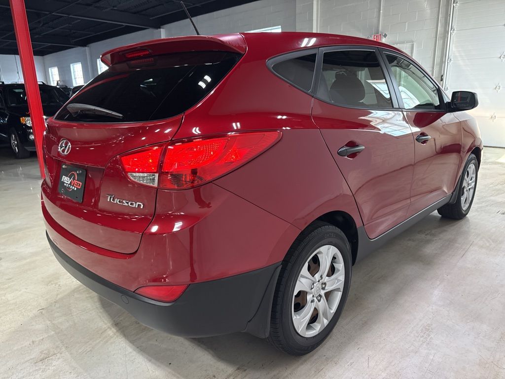 View vehicle photo 7