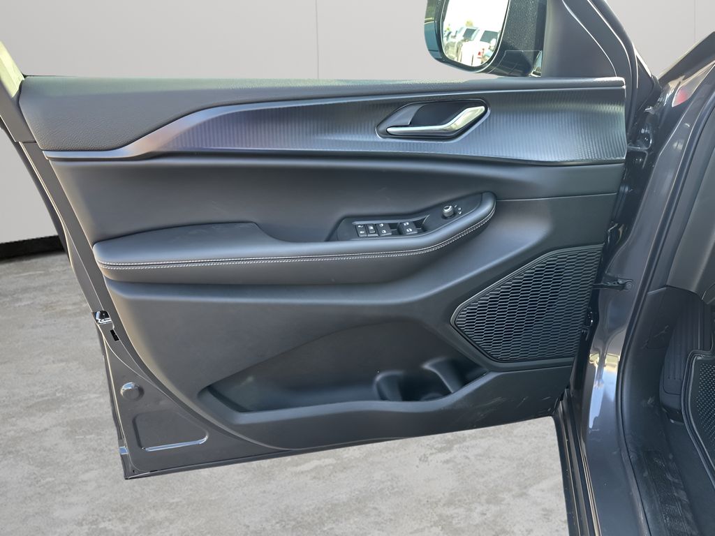 New Car 2025 Jeep Grand Cherokee L  For Sale Under $40,000 In Austin, Texas