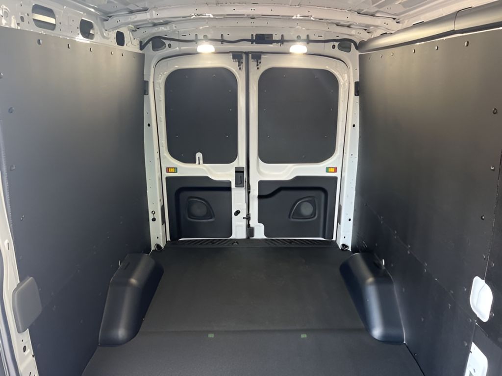 2025 Ford Transit-250