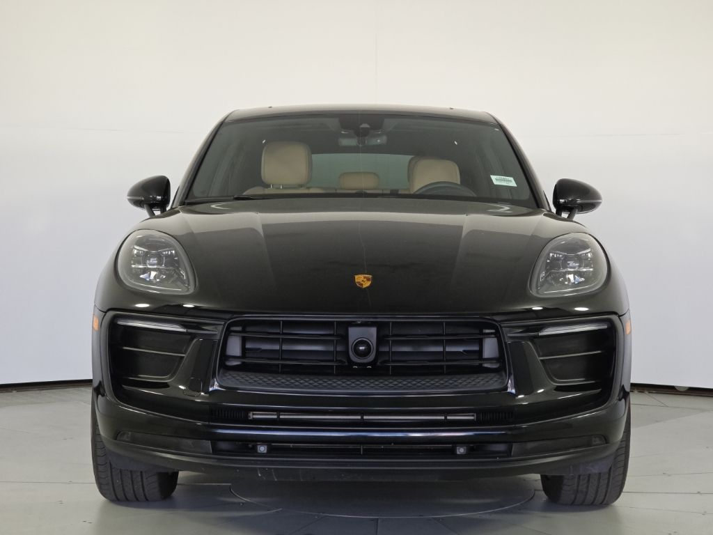 Thumbnail: 2023 Porsche Macan - 5