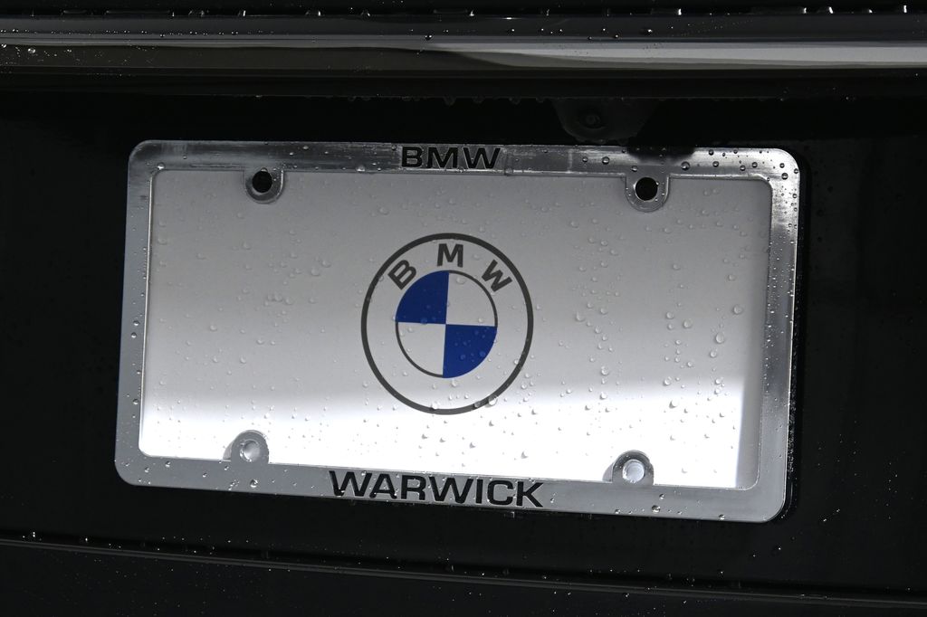 Thumbnail: 2026 BMW X7 - 14