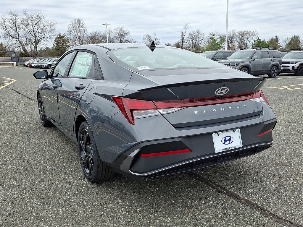 Thumbnail: 2026 Hyundai Elantra - 3