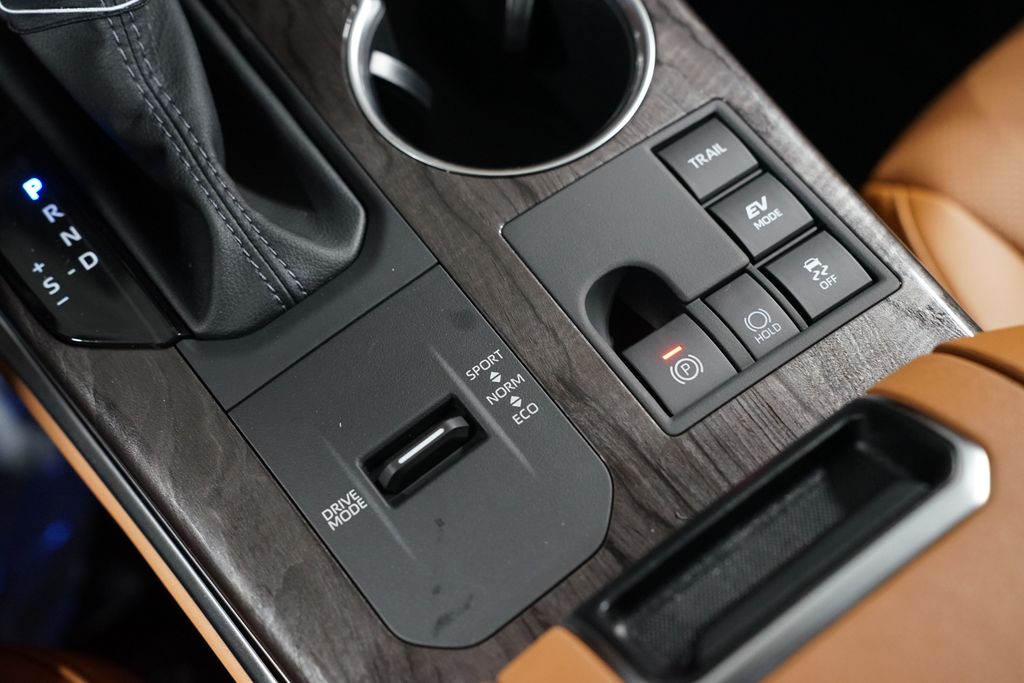 Thumbnail: 2026 Toyota Highlander - 24