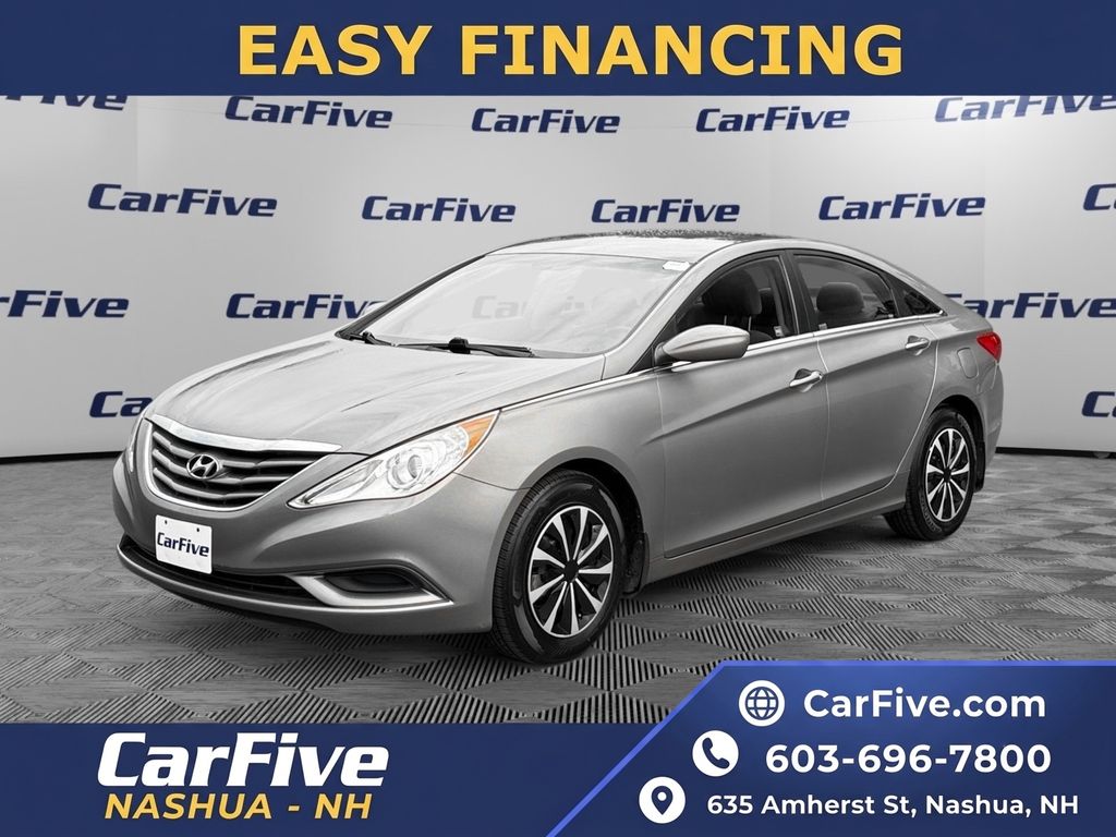 Harbor Gray Metallic 2012 Hyundai Sonata Sedan Front-Wheel Drive 6-Speed Automatic